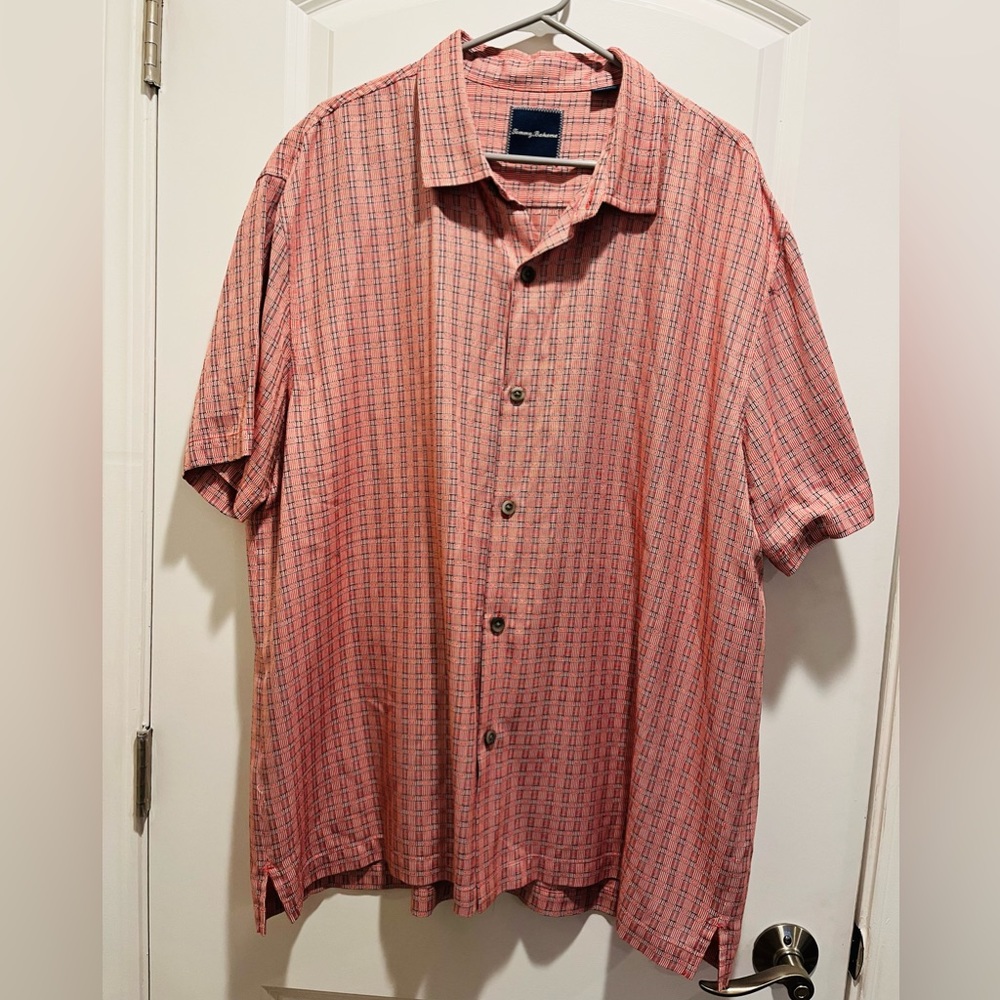 XXL Men’s Tommy Bahama button up shirt sleeve shirt